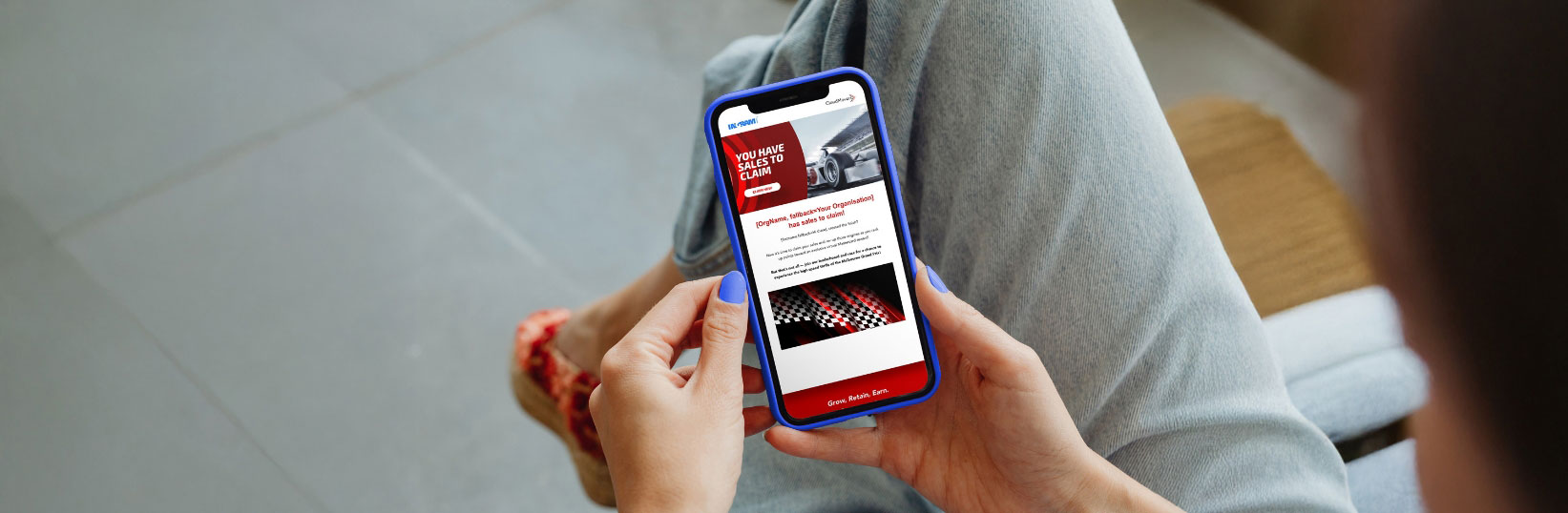 Cloud movers website on phone in hand